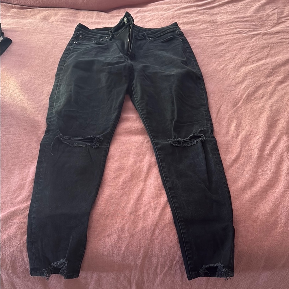 Black Distressed Jeans